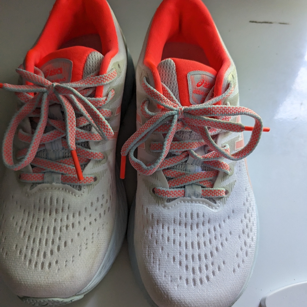 Asics - Picture 2 of 3